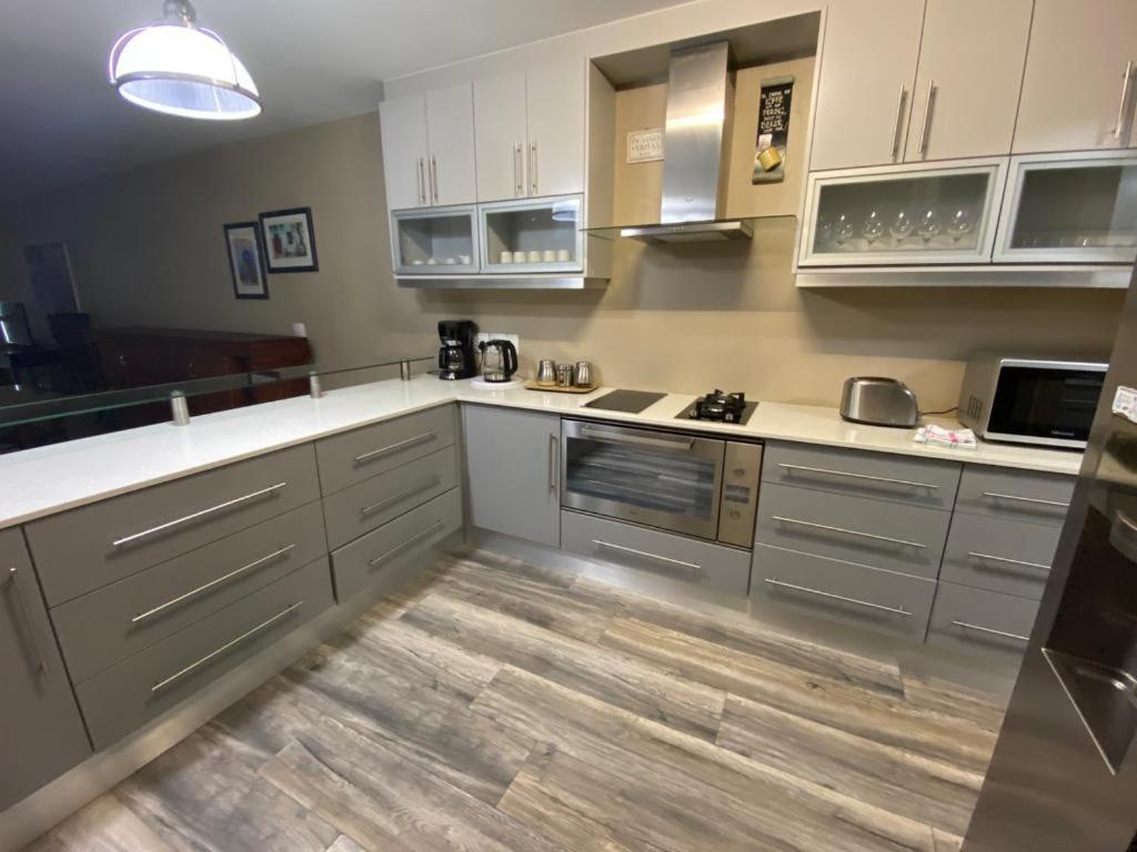 Loddey'S Self Catering Apartments - By Beach Collection Strand Extérieur photo
