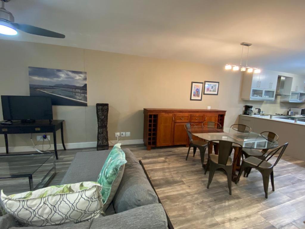 Loddey'S Self Catering Apartments - By Beach Collection Strand Extérieur photo