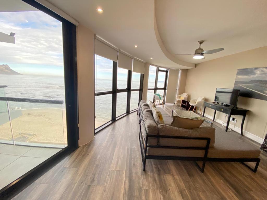 Loddey'S Self Catering Apartments - By Beach Collection Strand Extérieur photo